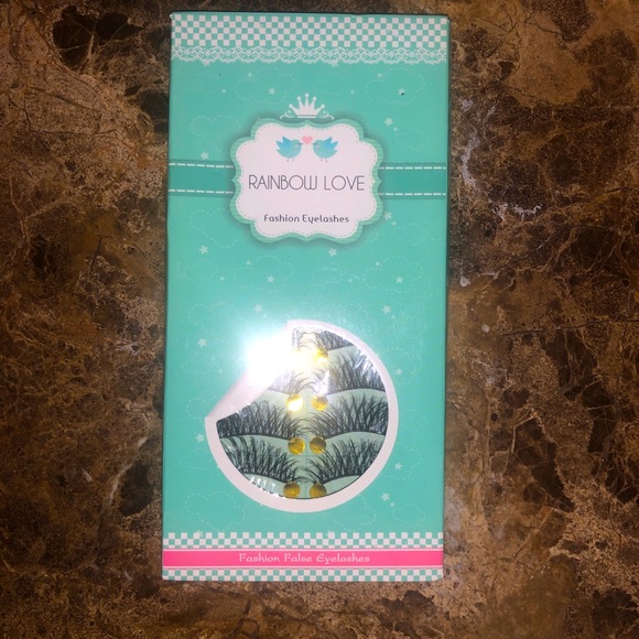 🔥 5/$50 🌈RAINBOW LOVE 10 Pairs  False Lashes Bundle 3D-84 - Picture 2 of 3